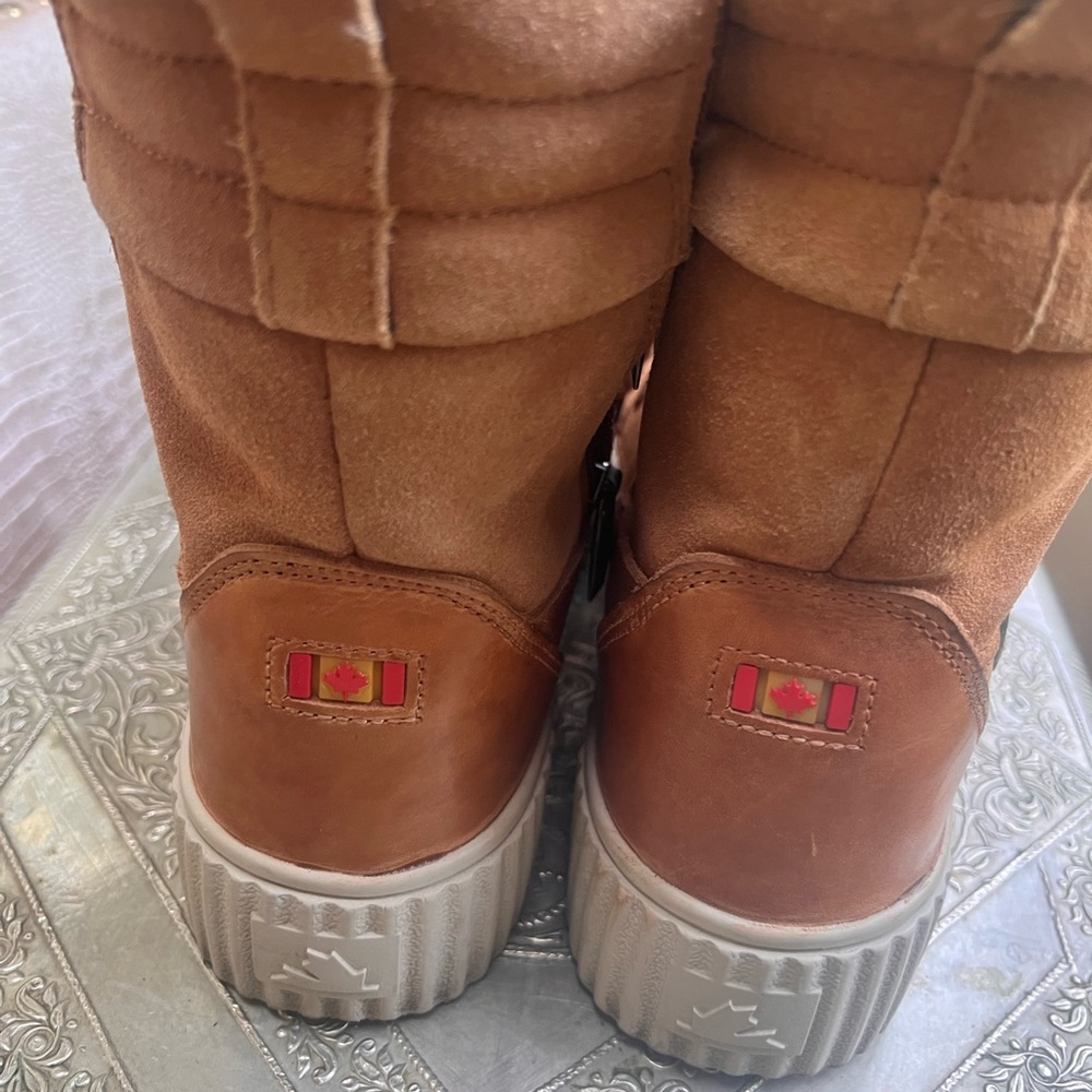 Virtually New Pajar Tan Leather Women's Boots.
. - Picture 6 of 9